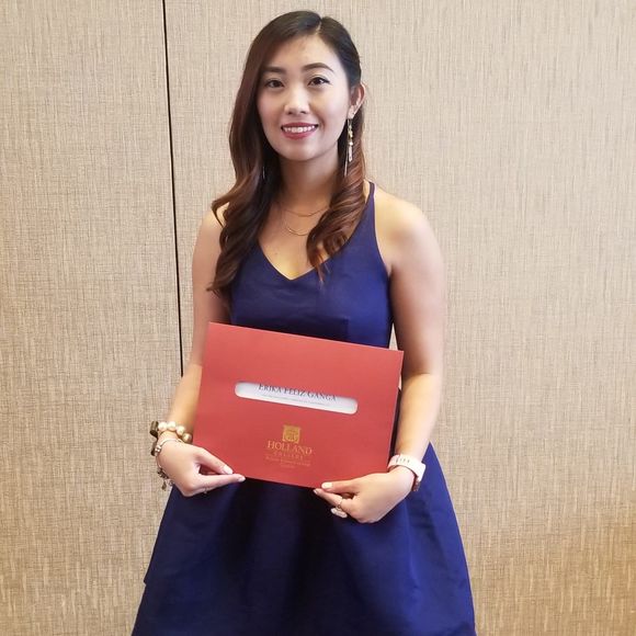 Meet your Posher, Erika - Picture 1 of 1